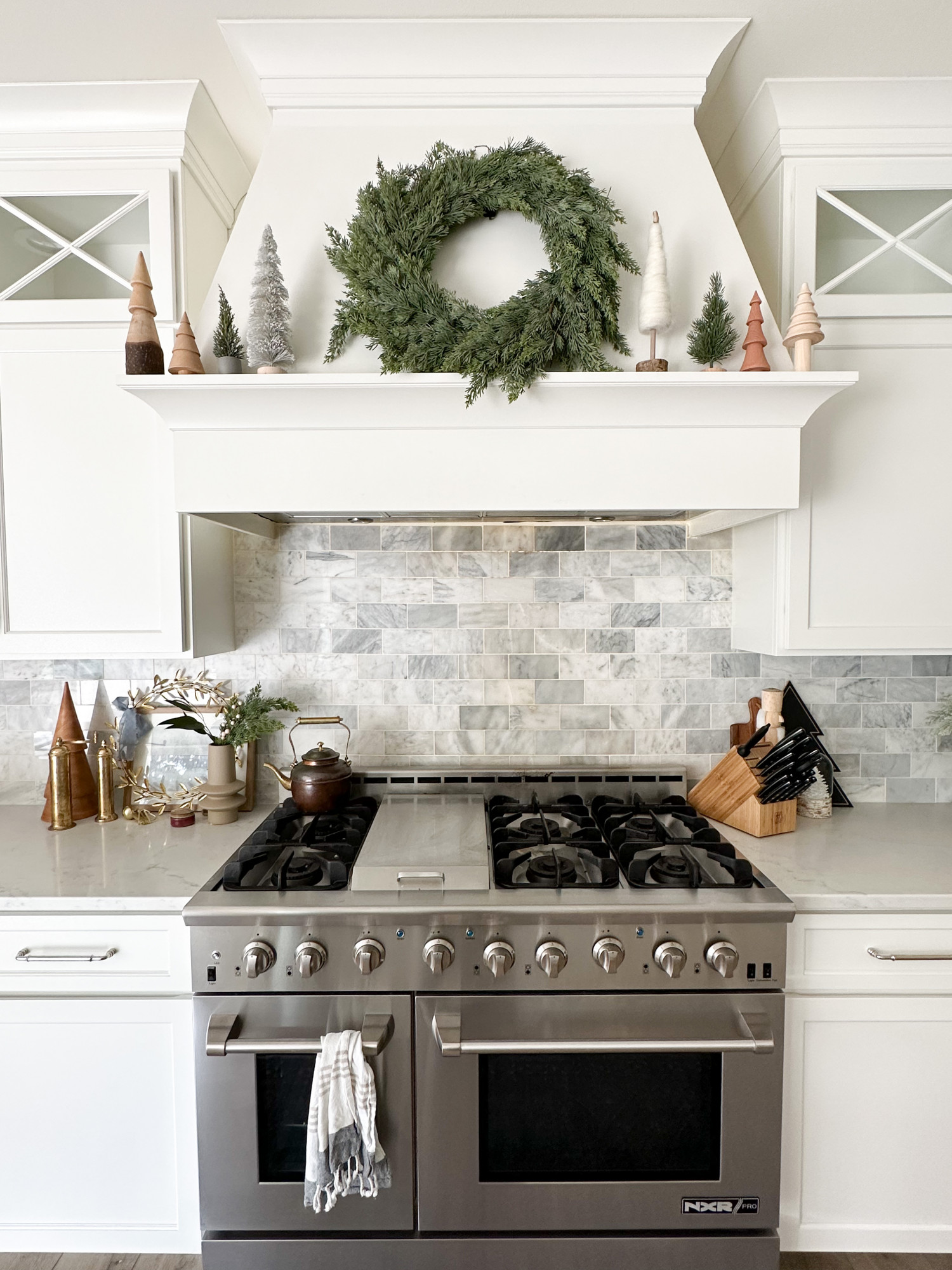 holiday kitchen decor